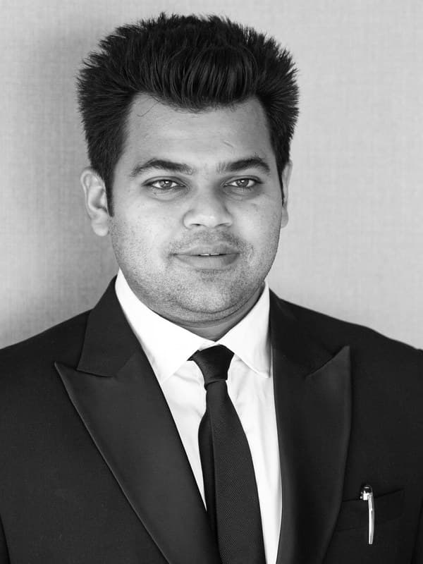 Dr. Adv. Harshul Savla